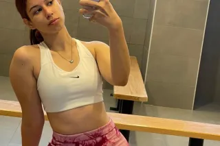 New in the city very cute whit... - Image 2