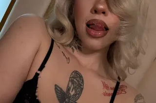 Monroe the pretty pornstar💦 !!... - Image 3