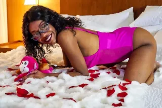 Cupid 💘 ain’t the only one sho... - Image 2