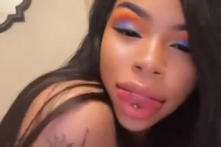 LAST WEEK HERE ! #1CHOICE HOLA... - Image 3